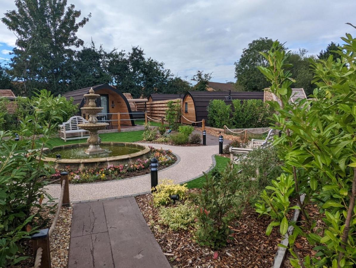 Peacock Lake Glamping Vila Nottingham Exterior foto