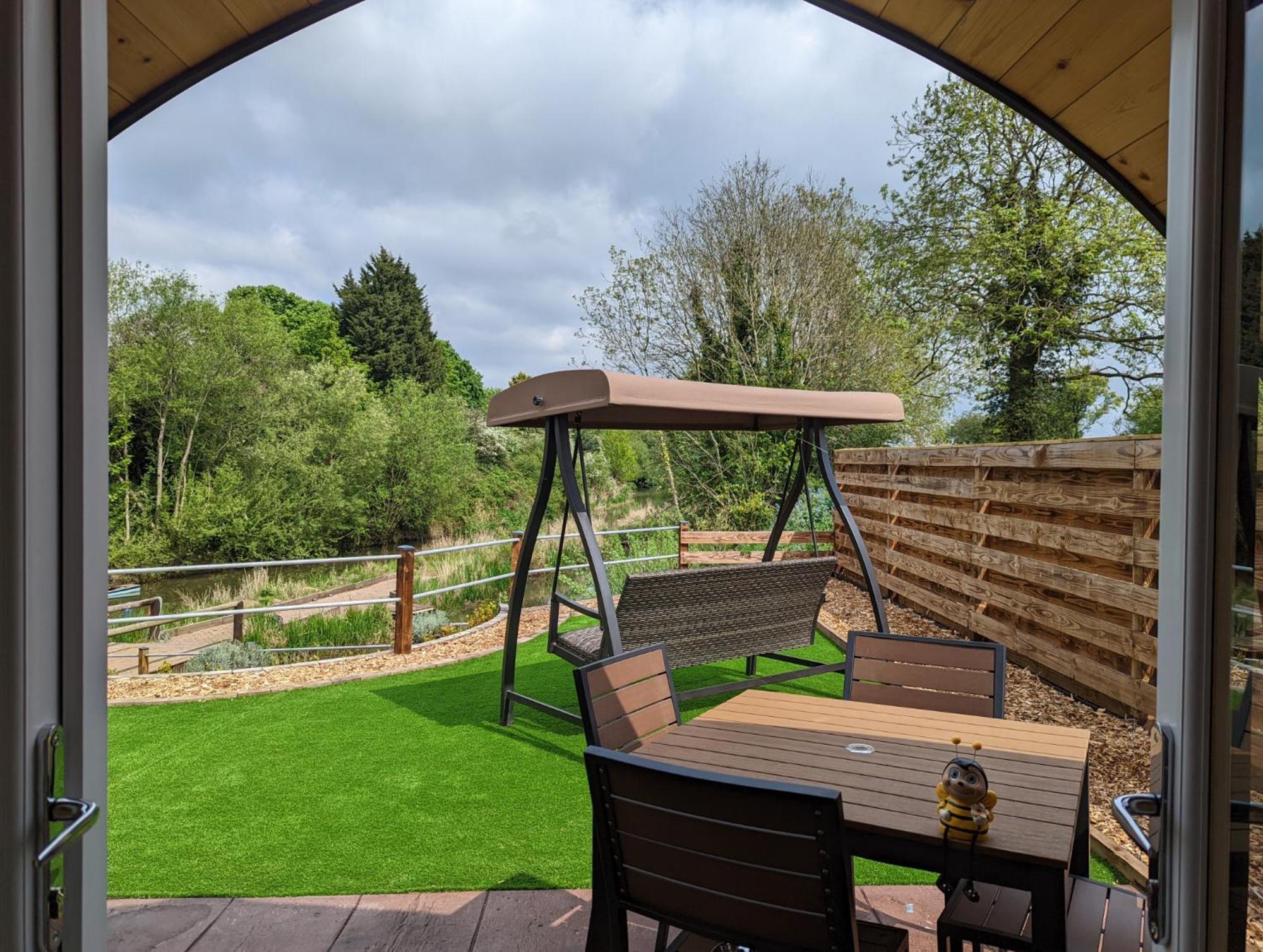 Peacock Lake Glamping Vila Nottingham Quarto foto